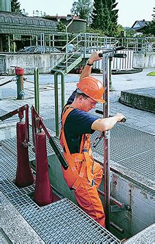 Manhole & Shaft Ladders | Aluminium, Steel & Glass Fibre Maintenance ...