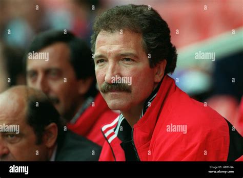 Graeme souness hi-res stock photography and images - Alamy