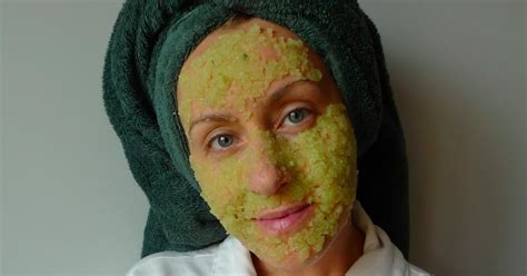 Handcrafted Spa: Cucumber mint cooling facial mask