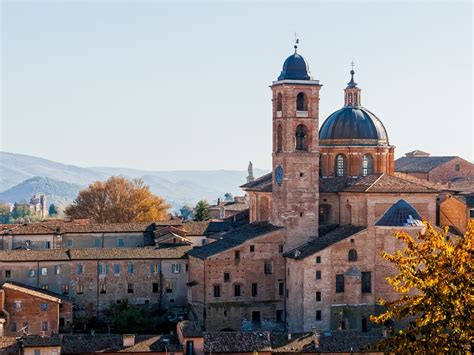 9 Most Beautiful Hilltop Towns in Italy - Photos - Condé Nast Traveler