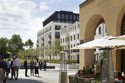 Tour London’s Most Exclusive New Development, Chelsea Barracks - Galerie