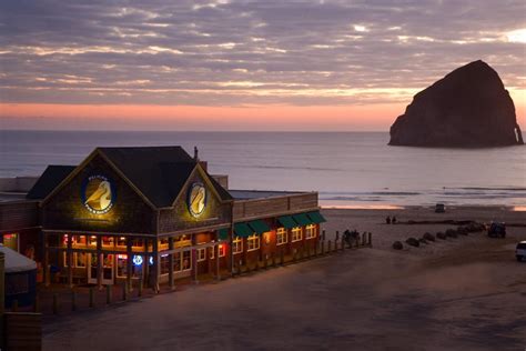 12 Best Seafood Restaurants on the Oregon Coast With Spectacular Views