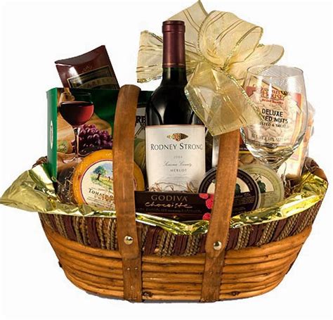 wine-and-cheese-gift-basket ~ The Roomer Mill