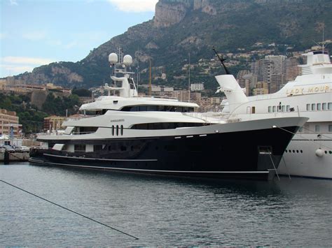 Superyachtfan: Bernard Arnault -superyacht Amadeus