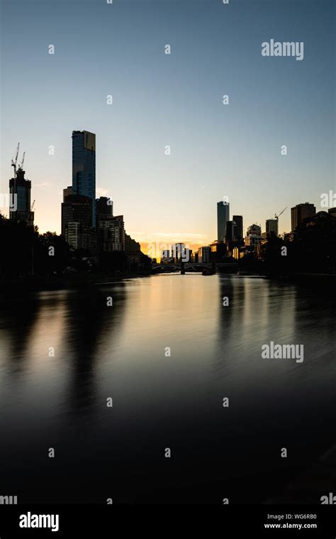 Yarra River and Melbourne skyline at sunset Stock Photo - Alamy