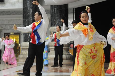 Asians, Pacific Islanders showcase culture, tradition | Article | The ...