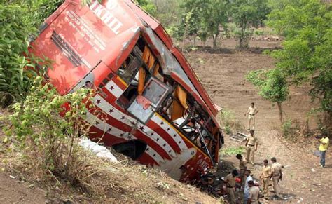 17 Dead In Accident On Mumbai-Pune Expressway