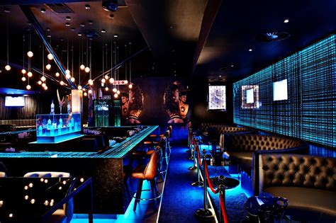 Stylish Lounge Bar Design Inspiration