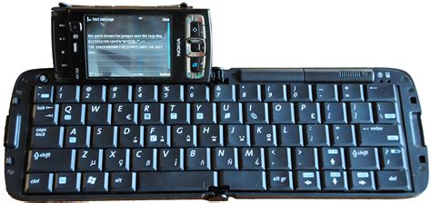 Bluetooth keyboard for the Nokia N95 - OiePoie!