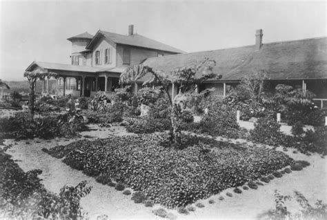 Volcano House - Hawaiʻi Volcanoes National Park (U.S. National Park Service)