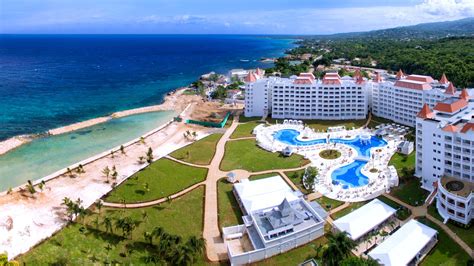 Bahia Principe Luxury Runaway Bay, Adults Only from $34. Runaway Bay Hotel Deals & Reviews - KAYAK