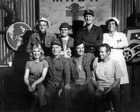 File:MASH Cast 1977.JPG - Wikimedia Commons