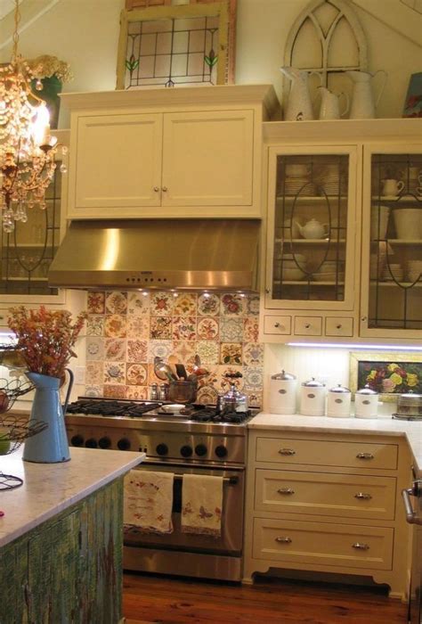 10+ Ideas For Decor On Top Of Kitchen Cabinets