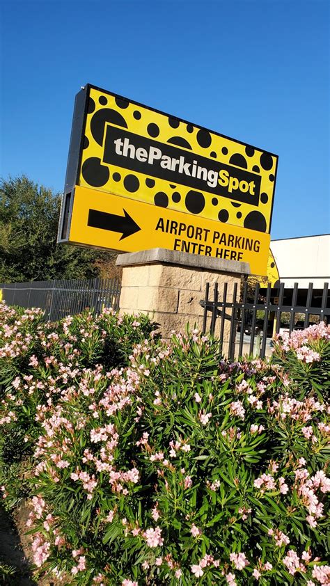 Book your IAH Parking | The Parking Spot Houston (2020)