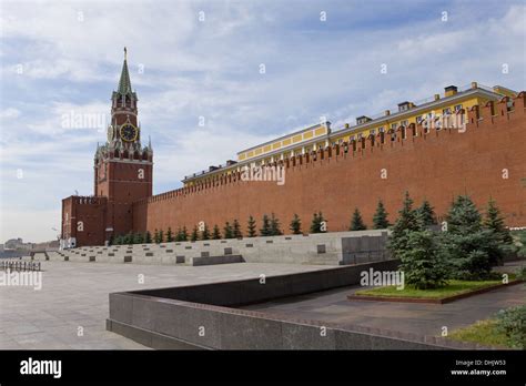 Moscow, Kremlin wall Stock Photo - Alamy