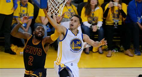 Kyrie Irving Blocks Stephen Curry's Potential Game-Winning Layup (VIDEO ...