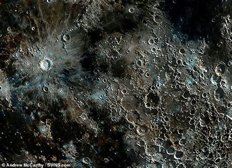 Astrophotographer captures detailed pictures of the Moon's craters | Light in the dark, Planets ...