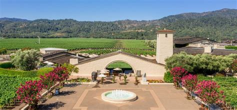 The Top 11 Wineries in Napa Valley in 2025