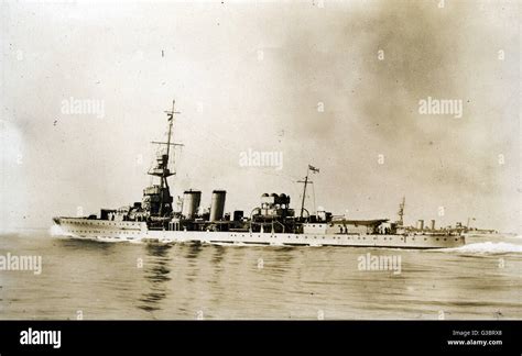 Hms curacoa d41 hi-res stock photography and images - Alamy