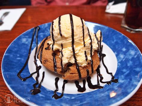 Red Lobster: Warm Chocolate Chip Lava Cookie | theforeignflash | Flickr