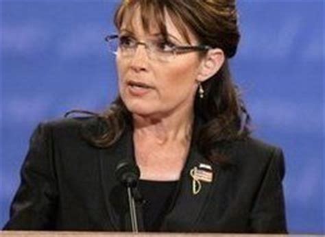 Palin Wearing Flag Pin "The Size Of A Child's Fist"