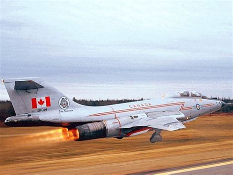 McDonnell CF-101 Voodoo Royal Canadian Air Force | Aircraft, Vintage aircraft, Military aircraft