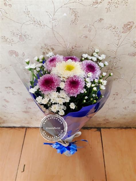 Jual BUNGA WISUDA/BUKET BUNGA/HAND BOUQUET/ - Jakarta Selatan - NAURAFLORIST | Tokopedia