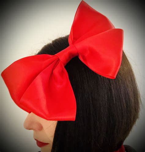 Big Red Bow | Handmade bows, Handmade hair bows, Beautiful handmade