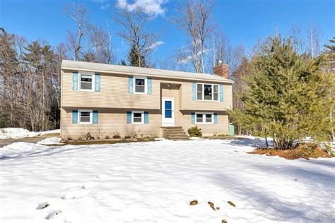 Bedford, NH Real Estate - Bedford Homes for Sale | realtor.com®