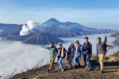 2023 1 Day - Amazing Bromo Sunrise tour with 7 spots // 00.30 -13.00