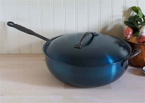 Carbon Steel Chef's Pan with Lid - Hand Forged | Carbon Steel ...