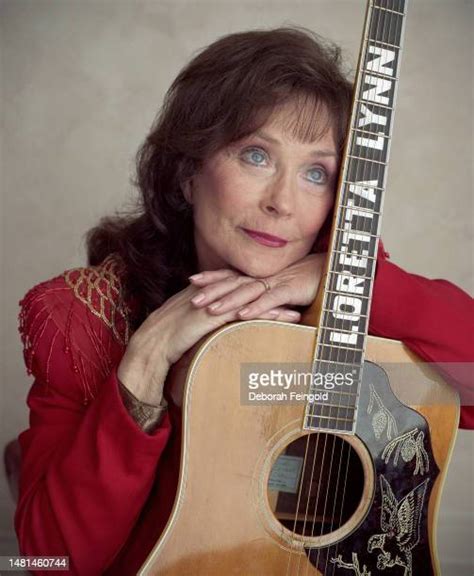 220 Country Singer Loretta Lynn Photos & High Res Pictures - Getty Images