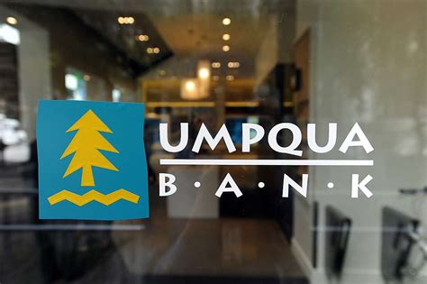 Umpqua Bank aims to be part of S.F. community