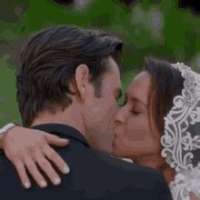 Wedding Kiss GIFs | Tenor