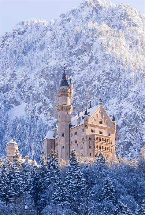 The Ultimate Guide to Visiting Neuschwanstein Castle