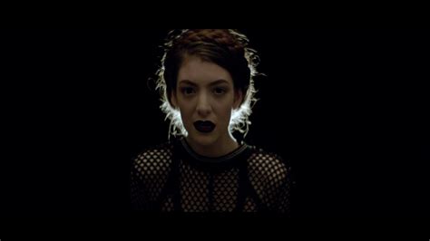 Lorde – Tennis Court | StreamSmith.tv