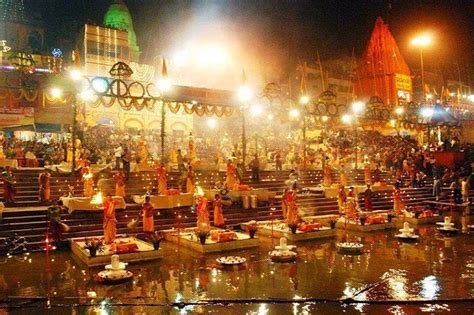 List Of Uttar Pradesh Festivals & When You Can Experience It