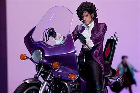 Prince ‘Purple Rain’ Collectible Statue Coming Soon