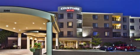 Middleton, WI Hotel Suites | Courtyard Madison West/Middleton