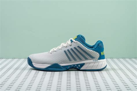 Cut in half: K-Swiss Hypercourt Express 2 Review (2023) | RunRepeat