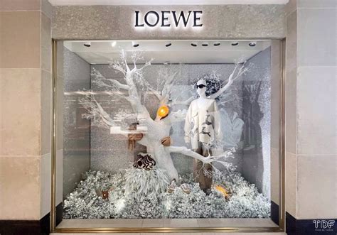 Christmas Jewellery Store Window | TDF - Visual Merchandising