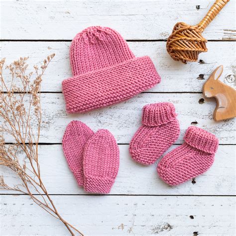 Hand Knitted hat, booties and mittens set Merino Wool – Kalm Designs