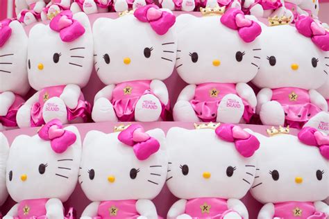 Những lý do giúp Hello Kitty trở thành biểu tượng nổi tiếng toàn cầu dù ...