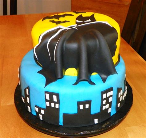 BATMAN BIRTHDAY CAKE - Fomanda Gasa