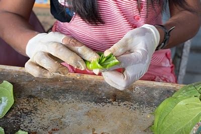 Chewing Betel Nut in Myanmar - Travel with Joanne