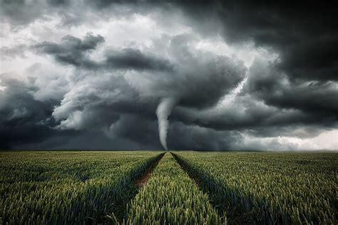 What is a Tornado? - WorldAtlas