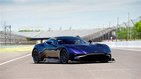 Aston Martin Vulcan Track-Only Supercar Heading to Auction - autoevolution