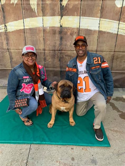 Swagger, Cleveland Browns mascot, dies at 6 - oggsync.com