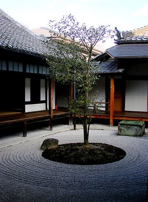 15 Cozy Japanese Courtyard Garden Ideas | Home Design And Interior