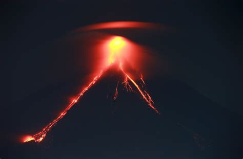 Mount Mayon erupts bringing a state of calamity to the Philippines